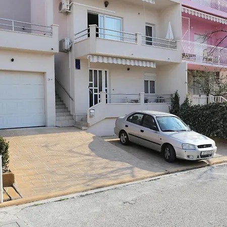 With Parking Space Podstrana, Split - 10348 דירה *