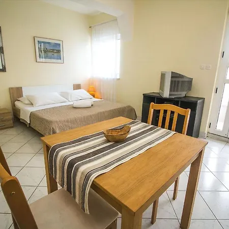 With Parking Space Podstrana, Split - 10348 דירה *