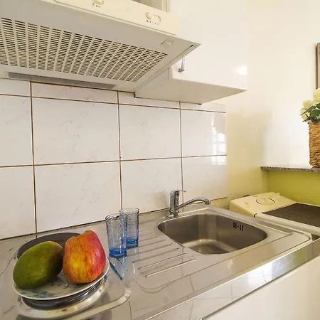 With Parking Space Podstrana, Split - 10348 דירה פודסטראנה