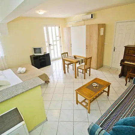 With Parking Space Podstrana, Split - 10348 פודסטראנה